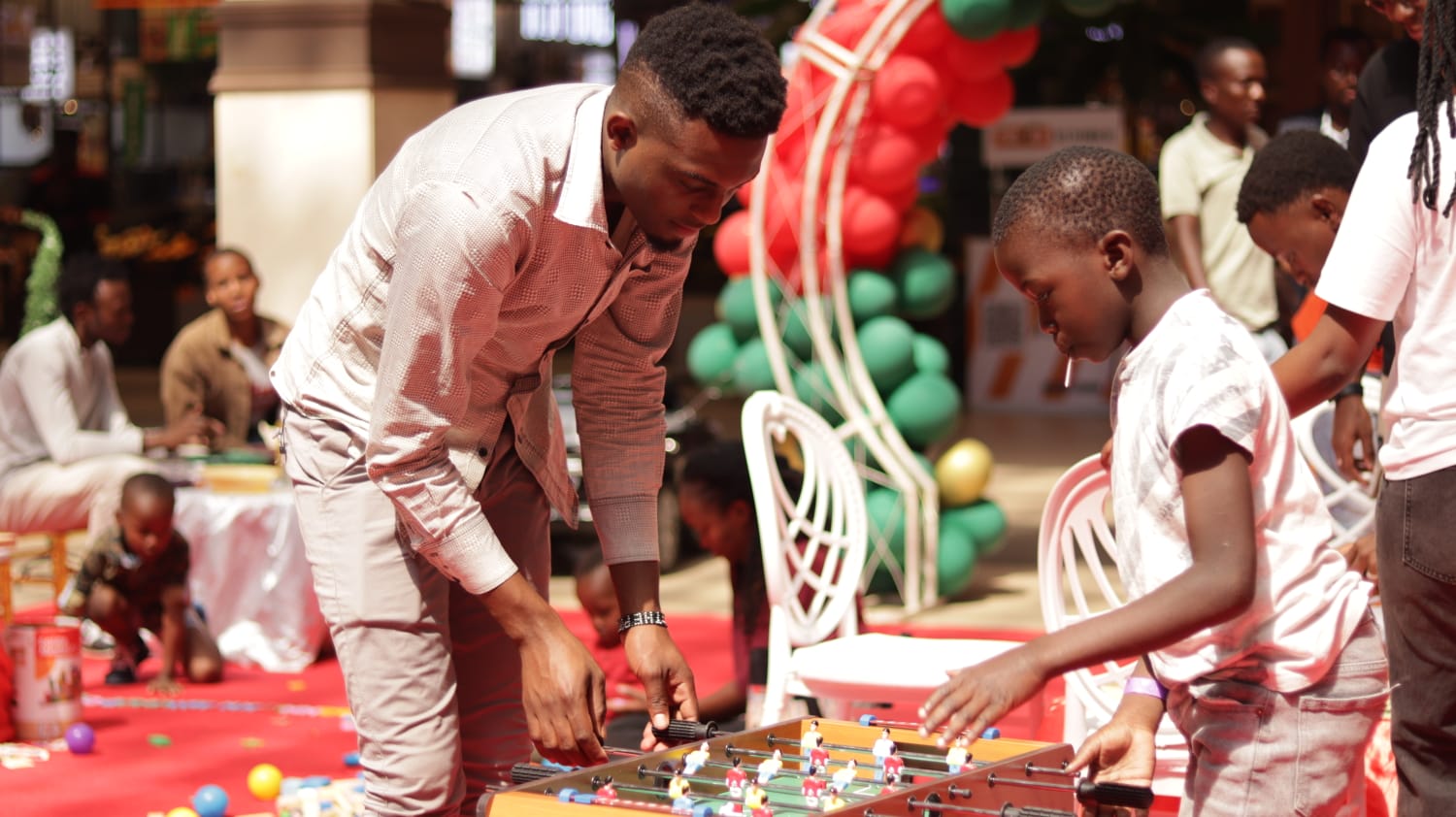 Abstract curved slide texture